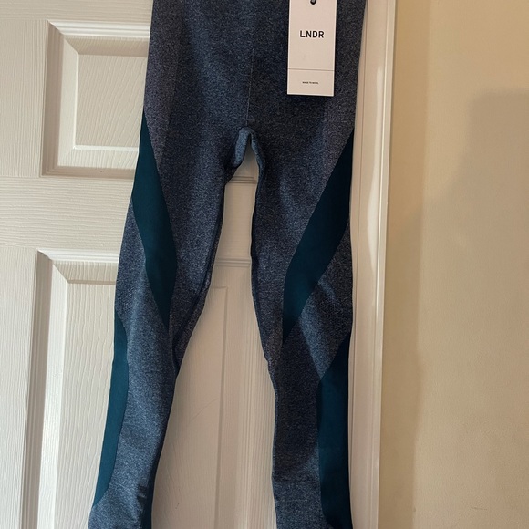 LNDR leggings - Picture 11 of 12